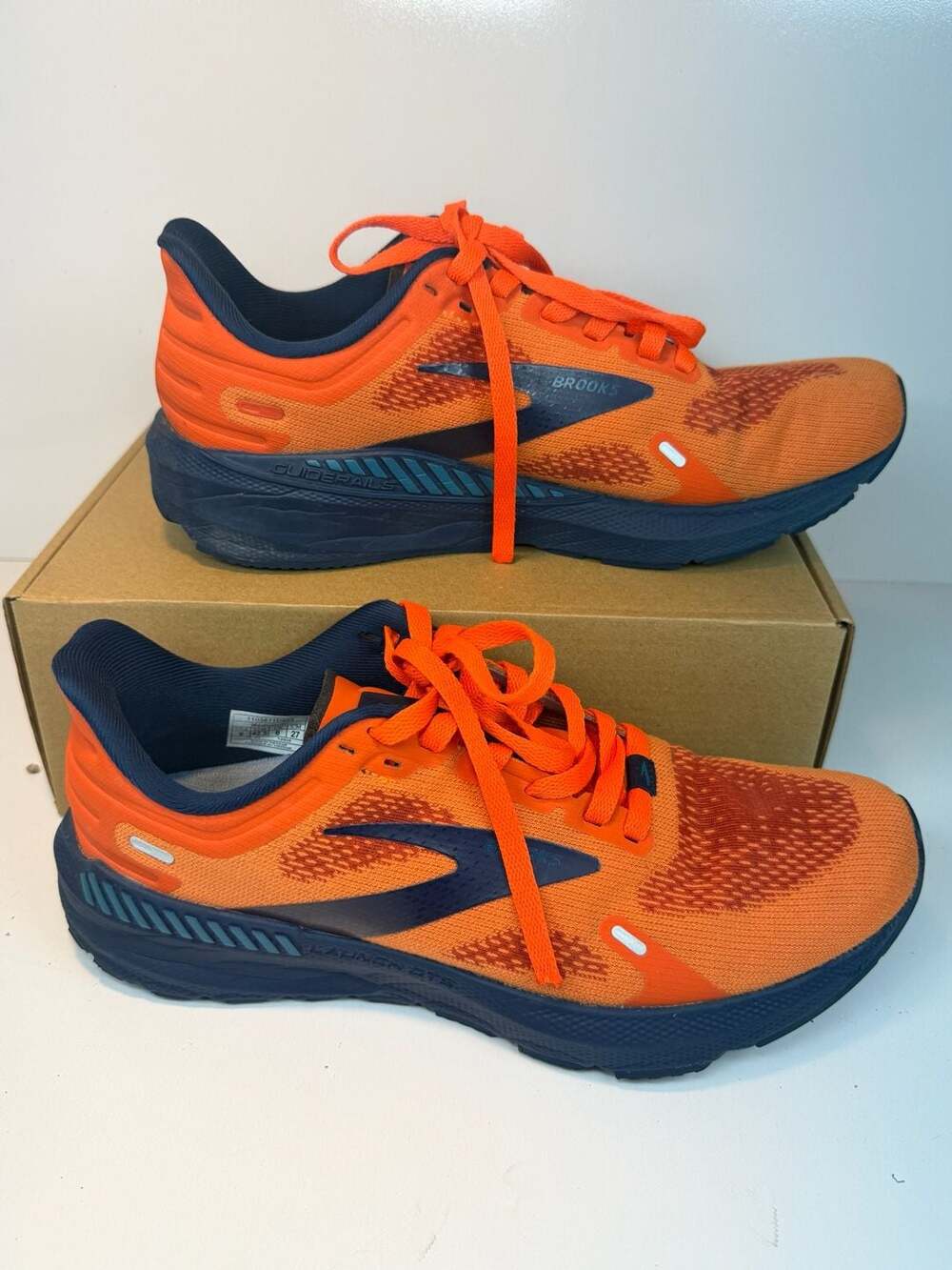 Brooks Launch GTS 9 Size 9 Orange Running Shoes